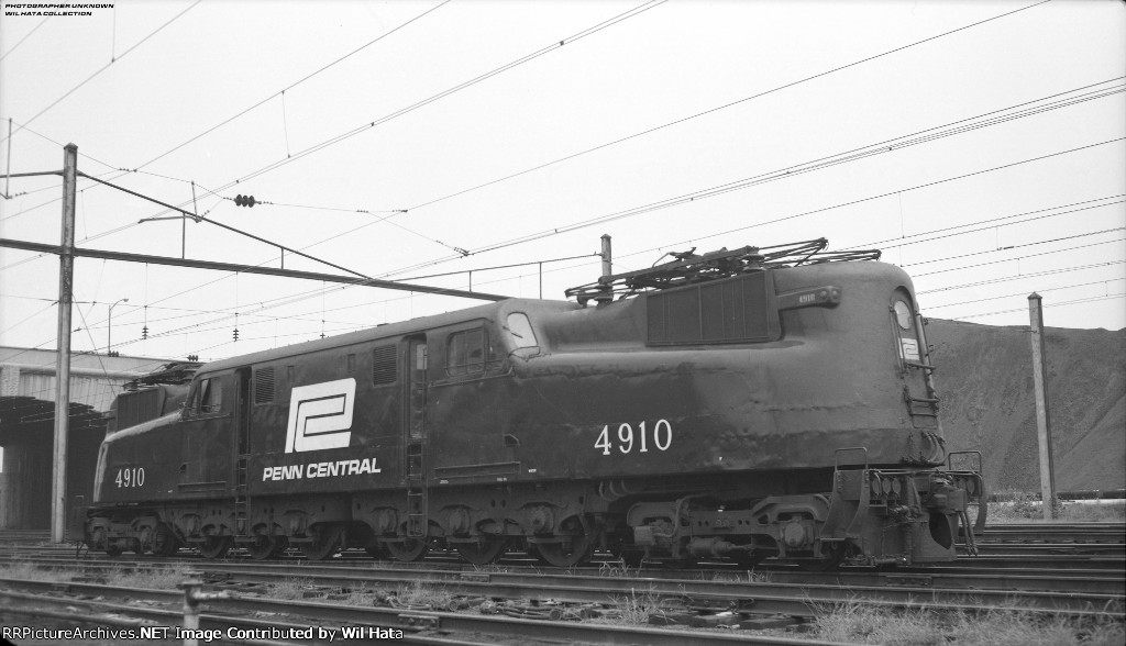 Penn Central GG1 4910